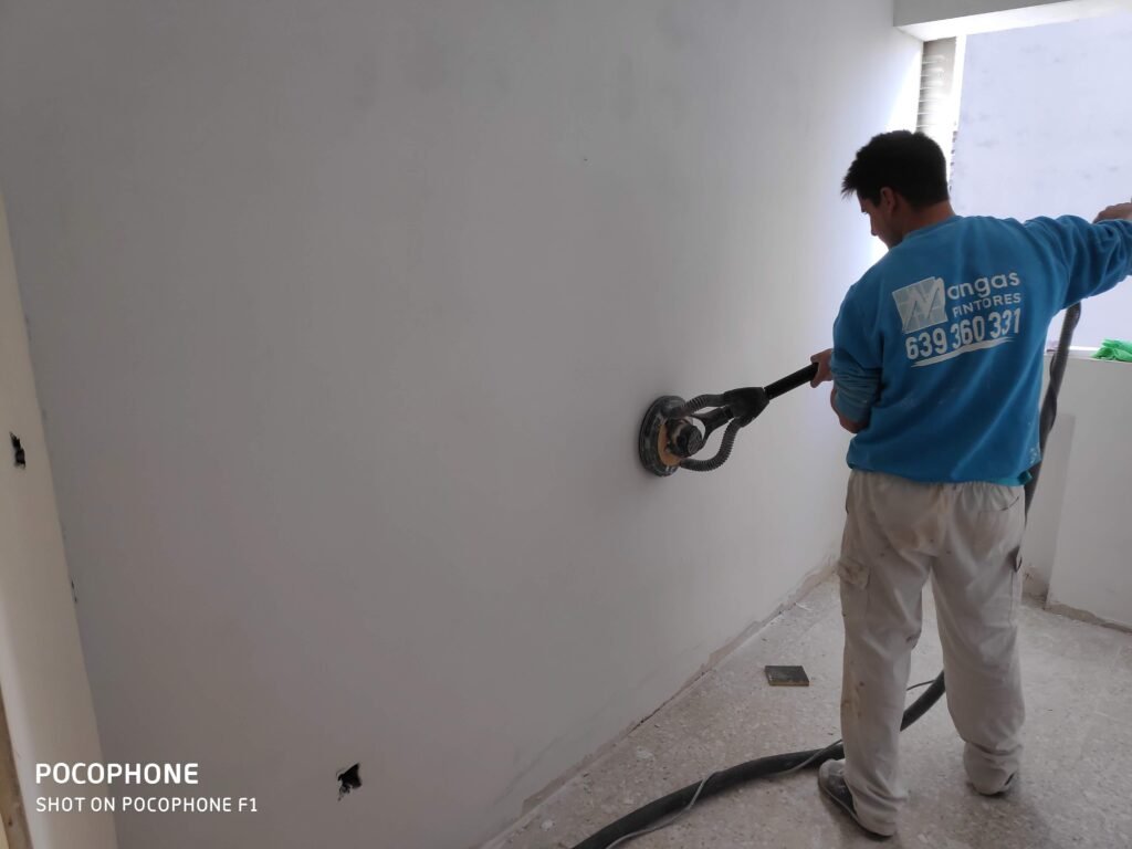 Pintura interior y alta decoración en Badajoz - Pintores Mangas